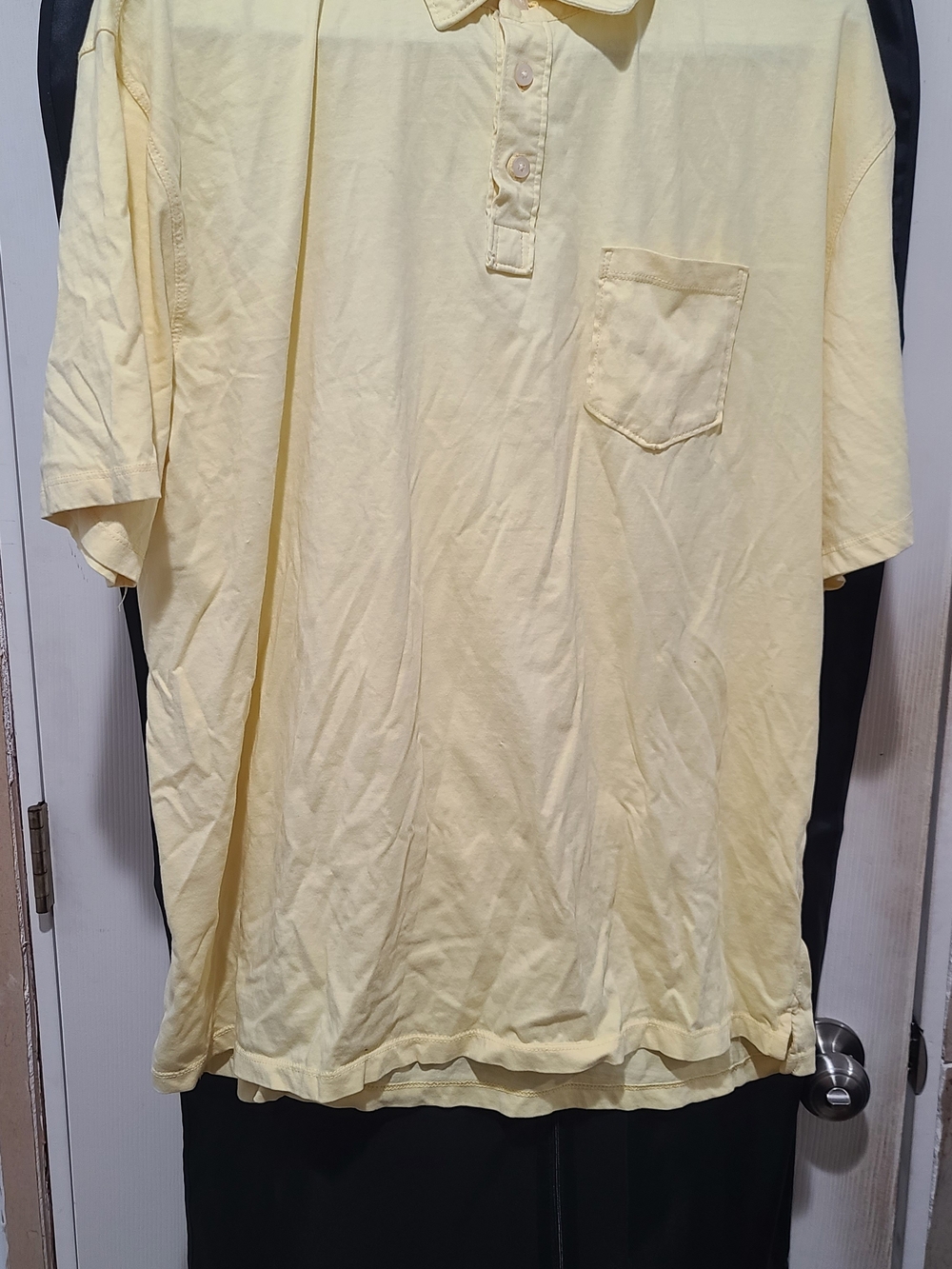 Men's Short Sleeve Polo in Light Yellow with Chest Pocket
